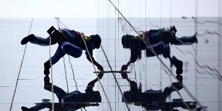 国内高空“蜘蛛人”安全事故频发 急需推广IRATA 国内高空“蜘蛛人”安全事故频发 急需推广IRATA